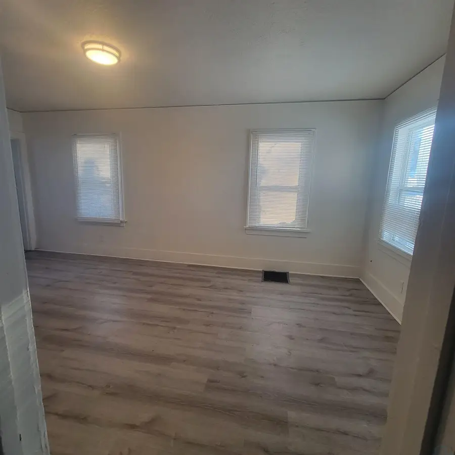 407 W 1ST ST, Sioux City, IA 51103 - #2