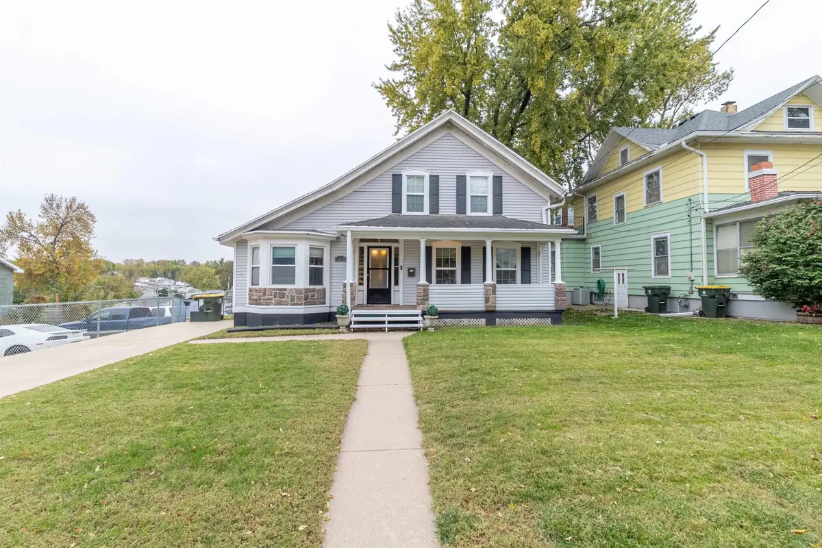 3914 Peters Ave, Sioux City, IA 51106 - #1
