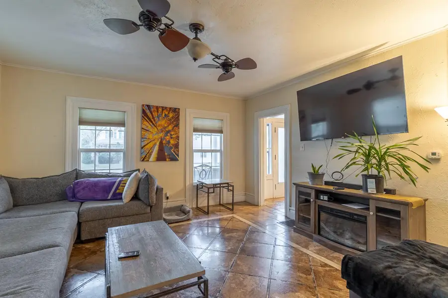 3914 Peters Ave, Sioux City, IA 51106 - #2