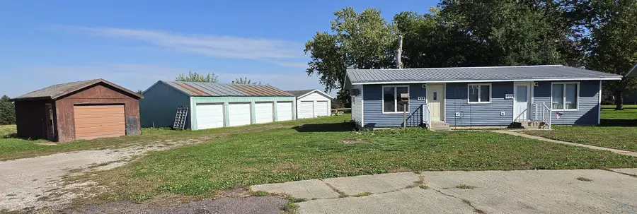 414,418-420,422 N Willow, Paullina, IA 51046 - #2