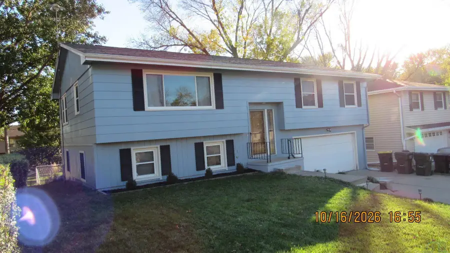 4906 Lorraine Ave, Sioux City, IA 51106 - #3