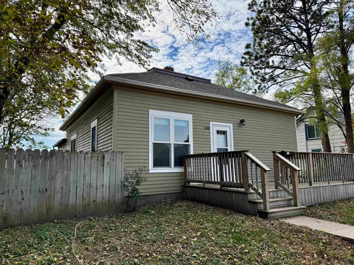 608 W Main St., Vermillion, SD 57069 - #1