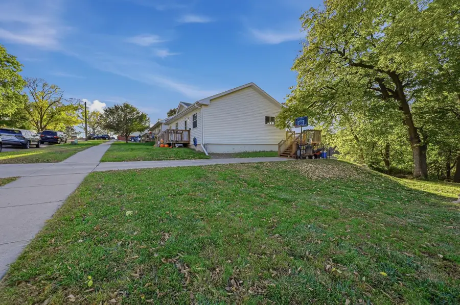 127 Sioux St, Sioux City, IA 51103 - #2