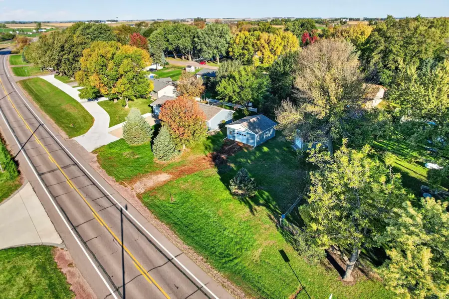 437 Holder St, Larchwood, IA 51241 - #3