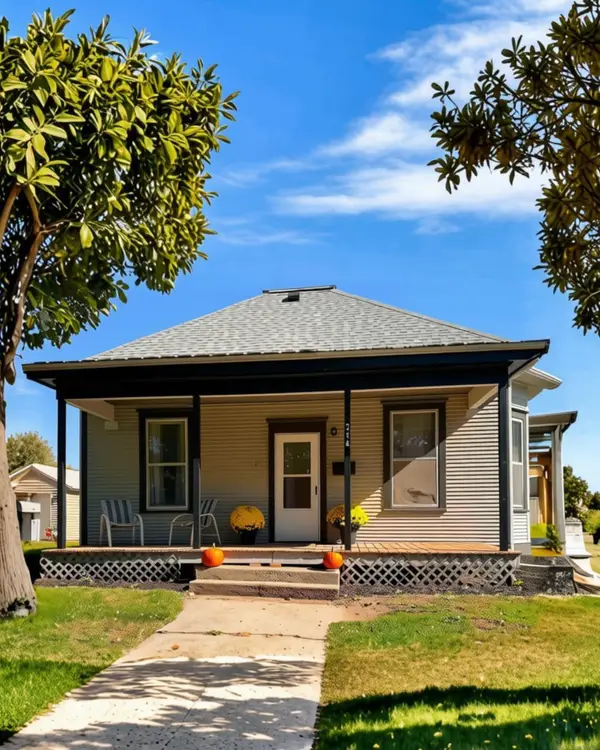 214 3rd Ave SW, Le Mars, IA 51031