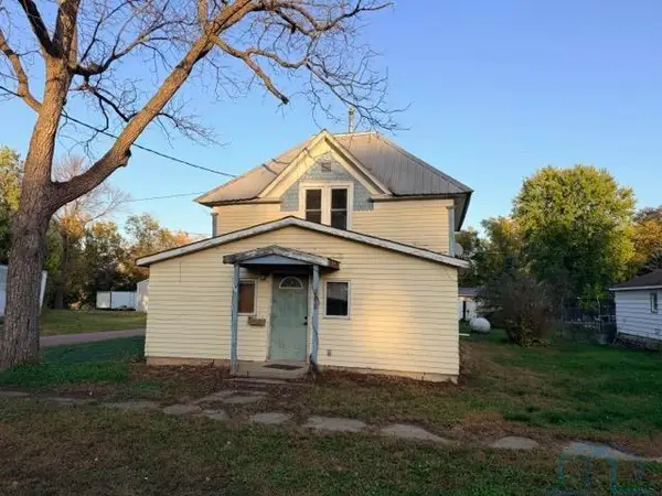 206 N 5TH AVE, Washta, IA 51061