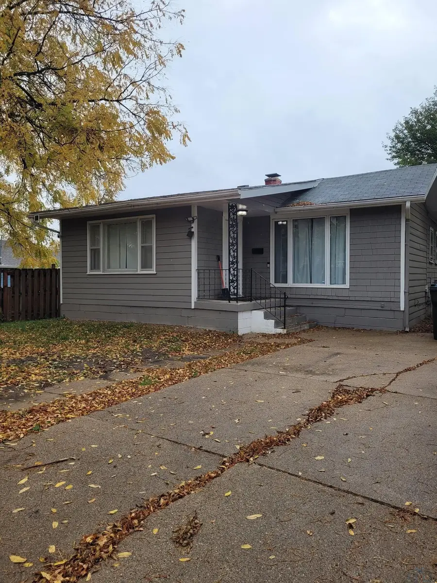 2006 Nash Street, Sioux City, IA 51109 - #2