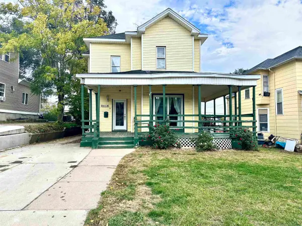 1418 DOUGLAS ST, Sioux City, IA 51105