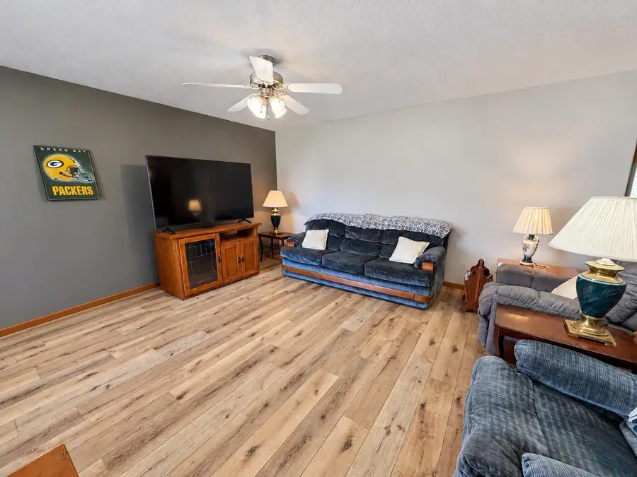 1110 Meadow View Ct #3, Sioux City, IA 51106 - #3