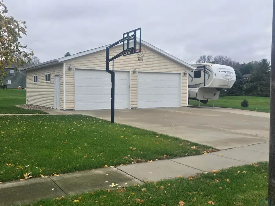 900 6th St. SE, Le Mars, IA 51031 - #3