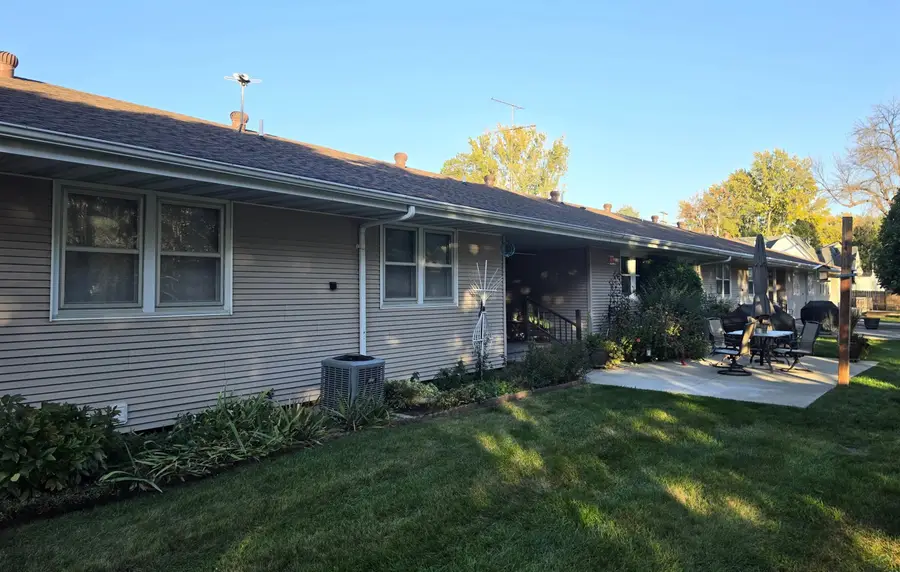 608 11th St, Sheldon, IA 51201 - #2