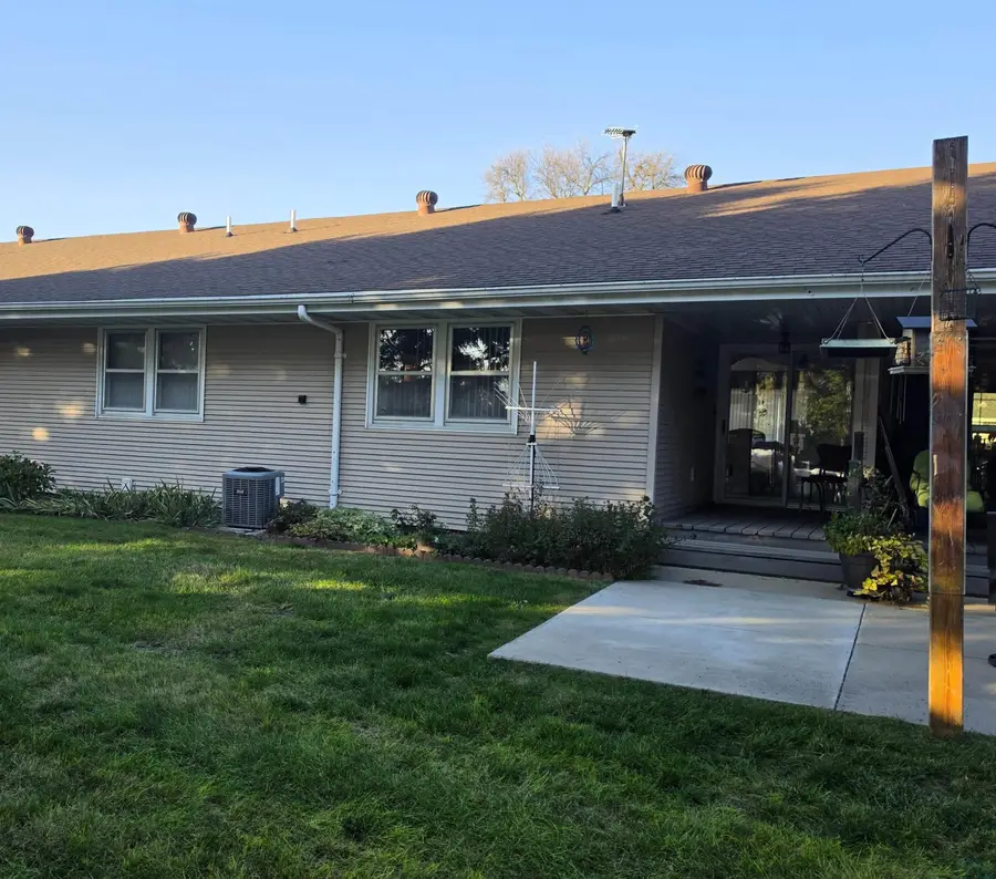 608 11th St, Sheldon, IA 51201 - #3