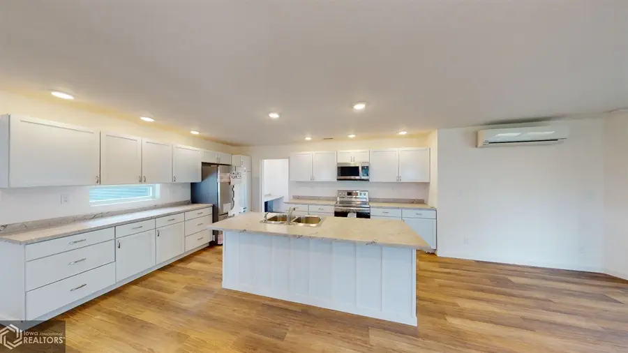 2504 S 32nd Street, Clear Lake, IA 50428 - Image #3