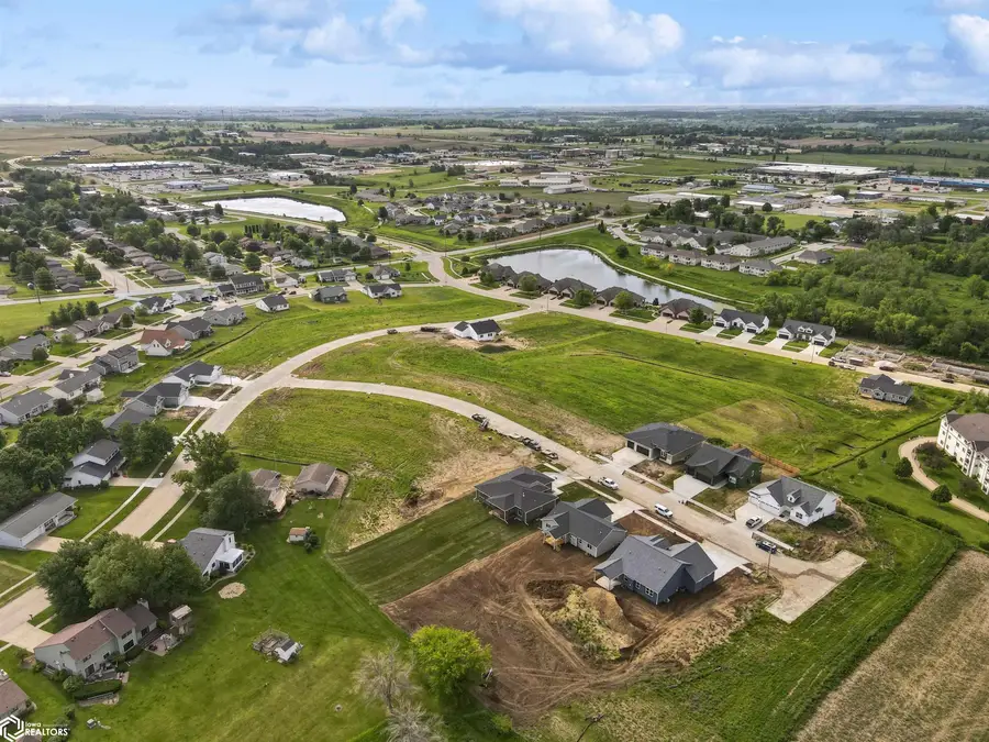 2626 Knollway Drive, Marshalltown, IA 50158 - #3