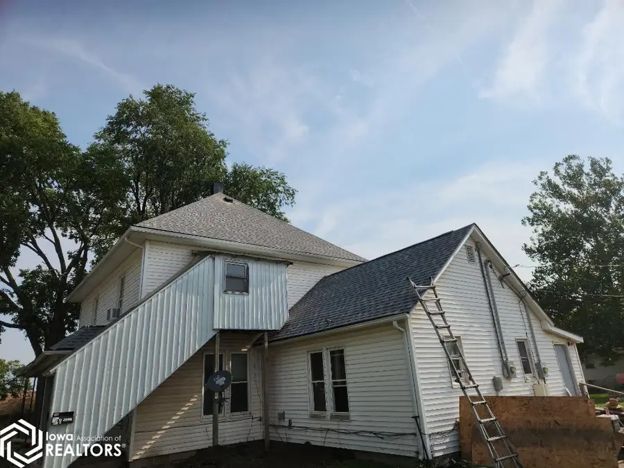 201 SE Locust, Leon, IA 50144 - #2