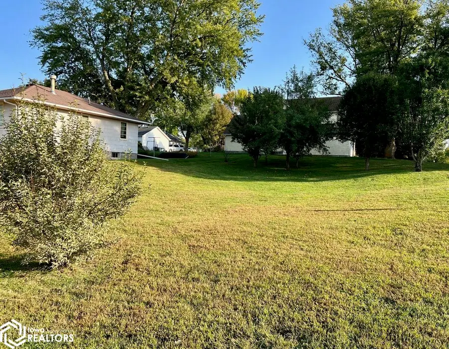 1106 Elm Street, Manning, IA 51455 - Image #2