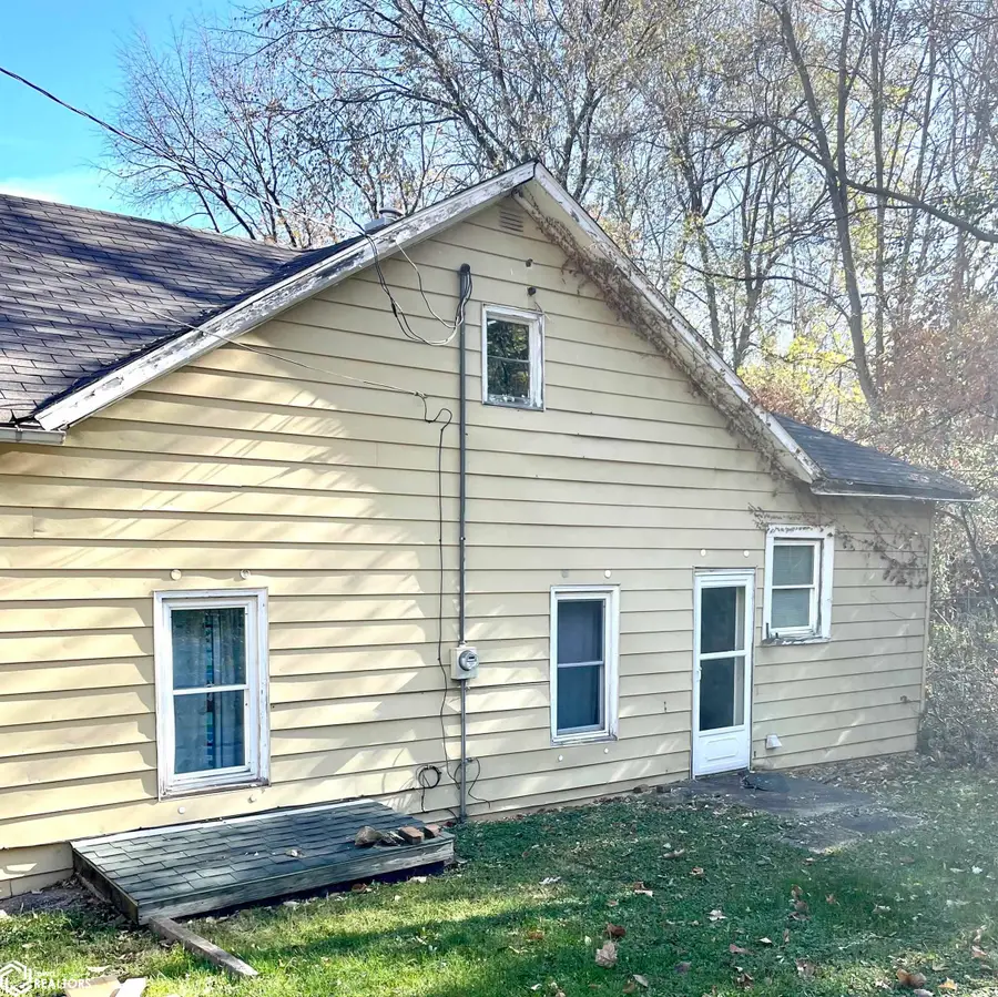 323 Locust Street, Burlington, IA 52601 - Image #2