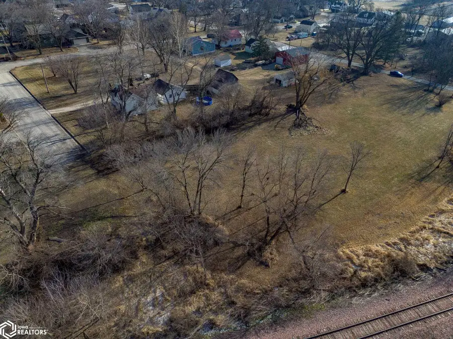 307 3rd Avenue, Ackley, IA 50601 - Image #3