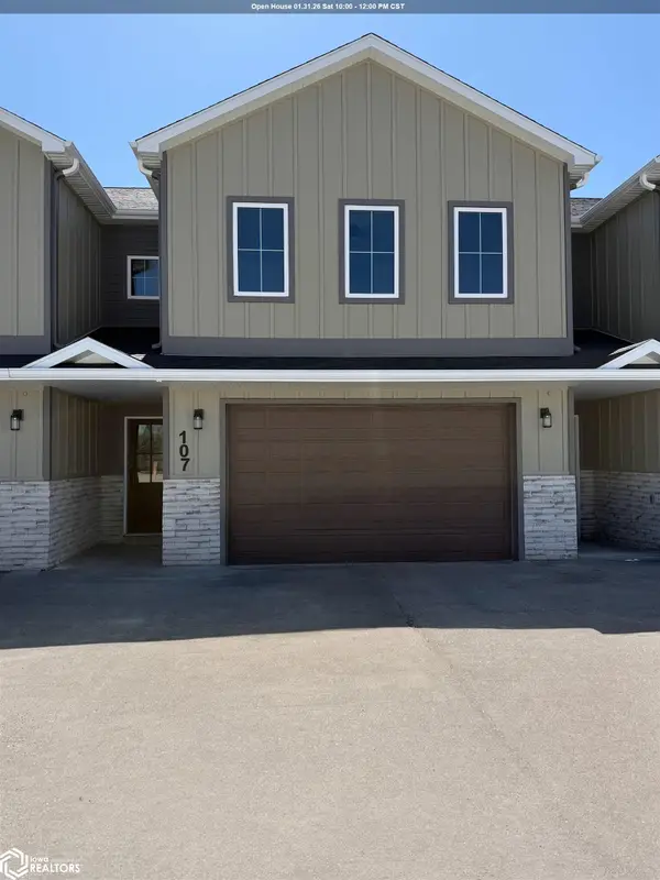 107 Stonebrook Ct., Clear Lake, IA 50428