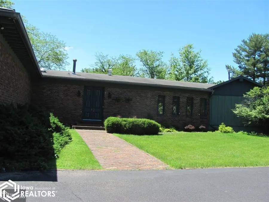 2 Birchwood Heights Dr., Ottumwa, IA 52501 - Image #2