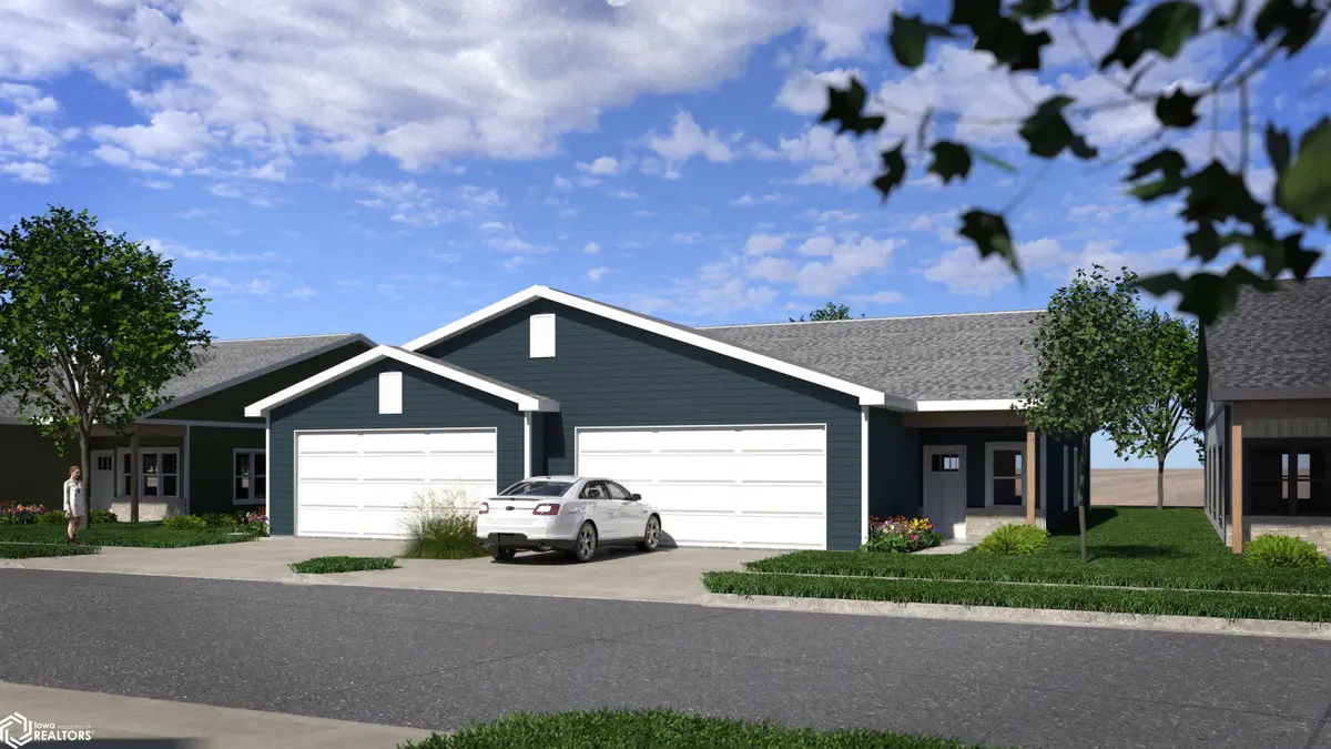 102 Emerald Cove Dr, Clear Lake, IA 50428 - Image #1