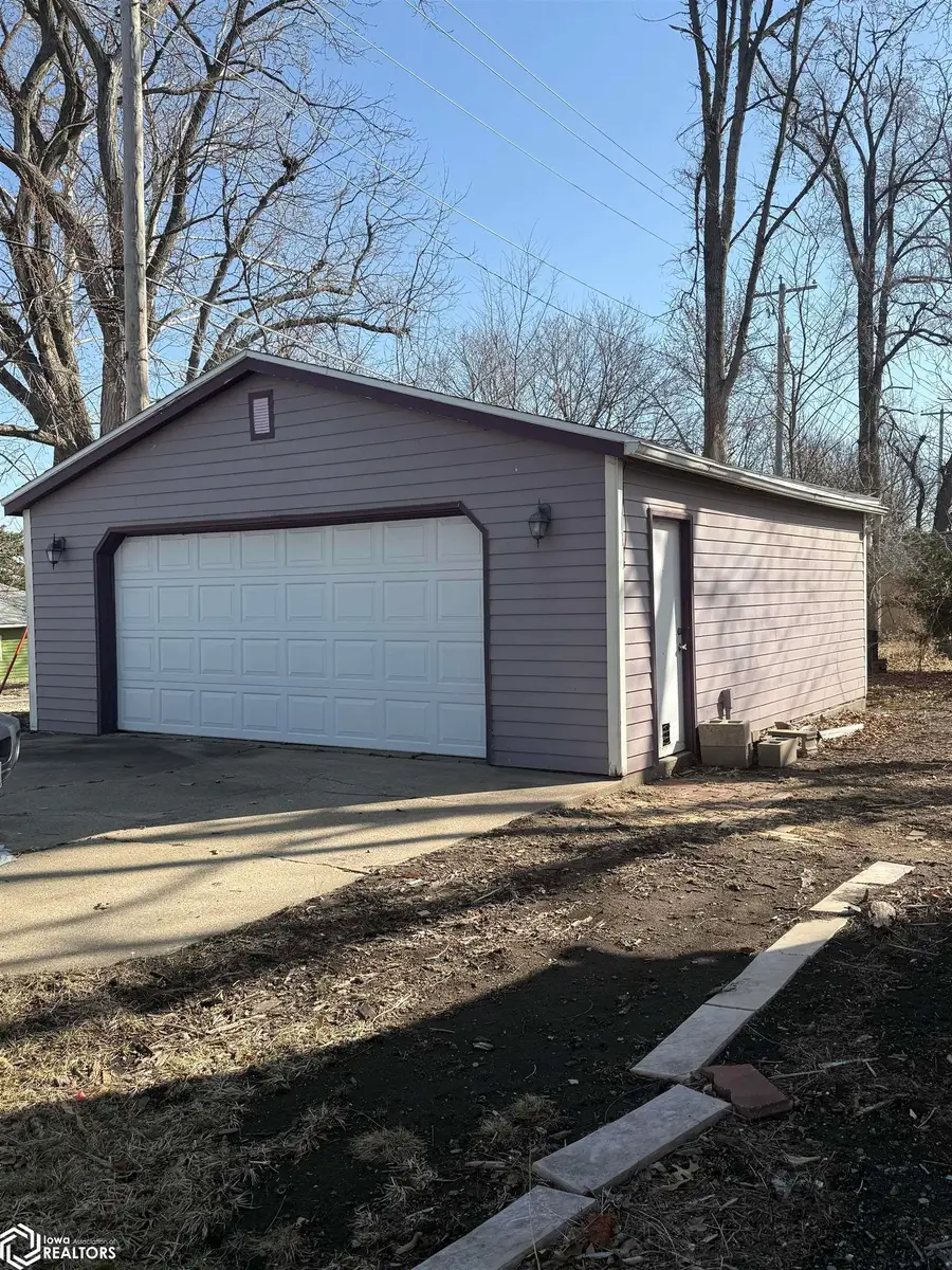 201 E Kirkwood, Fairfield, IA 52556 - Image #3