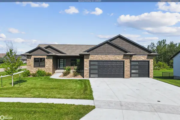 1005 Alexis Court, Marion, IA 52302