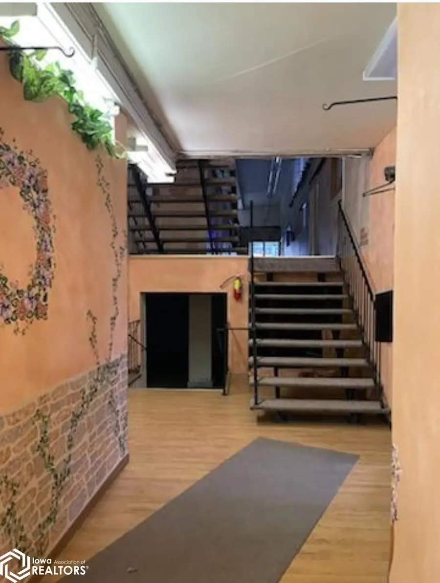 17 E State Street, Algona, IA 50511 - Image #2