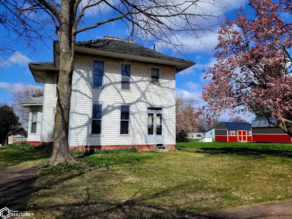 202 N West Street, Sigourney, IA 52591