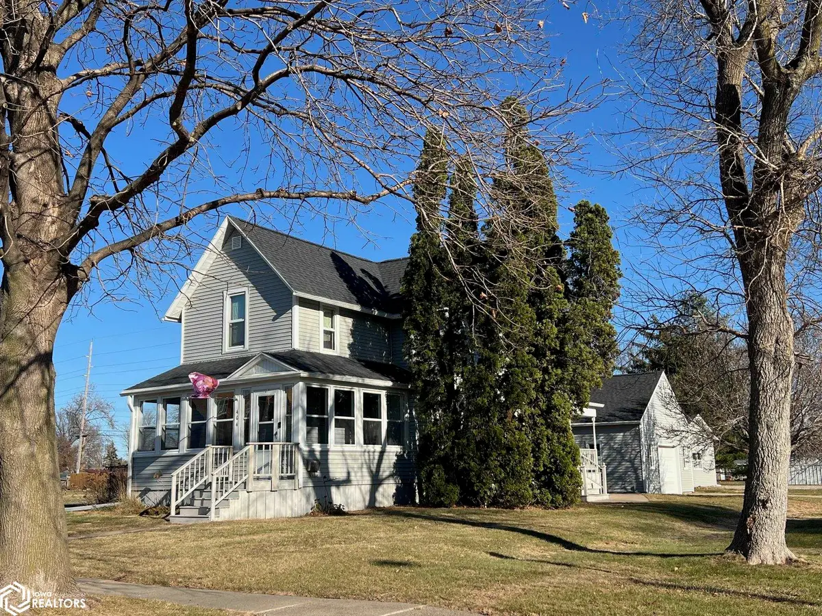 404 Broad Street, Grinnell, IA 50112 - Image #1