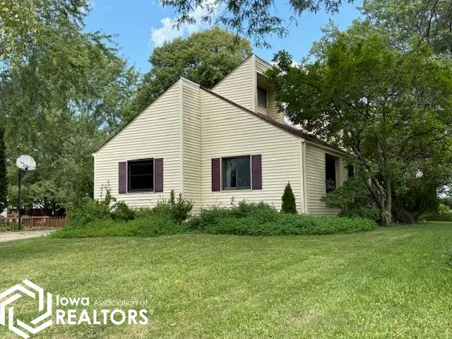 1009 Southview Drive, Fairfield, IA 52556 - Image #2