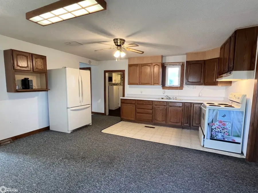 19773 Highway 21, Delta, IA 52550 - Image #2