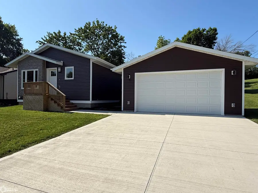 907 Broadway Street, Audubon, IA 50025 - Image #2