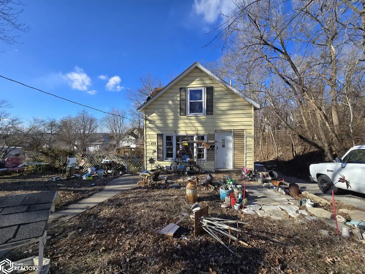 133 S Van Buren Avenue, Ottumwa, IA 52501 - Image #1
