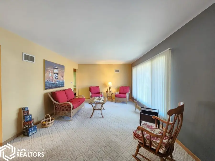 519 17th Street W, Clear Lake, IA 50428 - Image #3