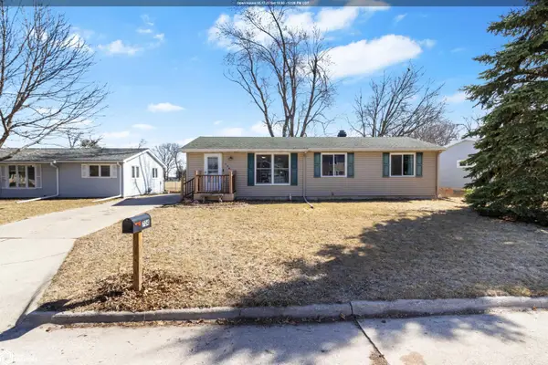 704 N 16th Ct, Clear Lake, IA 50428