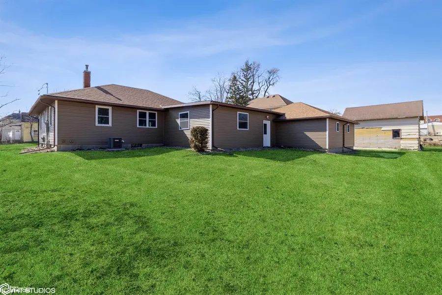 402 Center Avenue, Alexander, IA 50420 - Image #2