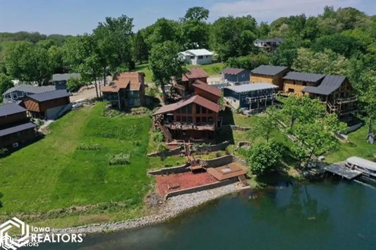 4214 W Lakeshore Drive, Brooklyn, IA 52211 - Image #1