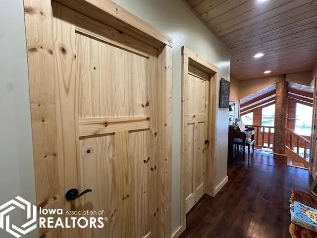 4214 W Lakeshore Drive, Brooklyn, IA 52211 - Image #2