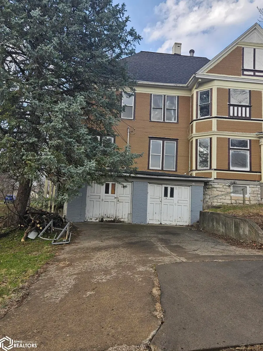 905 N Court Street, Ottumwa, IA 52501 - Image #3