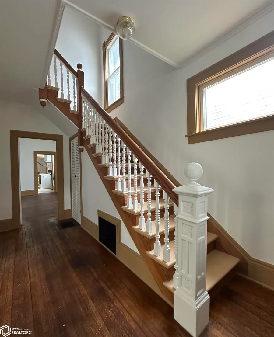 931 N 4th Street, Burlington, IA 52601 - Image #2