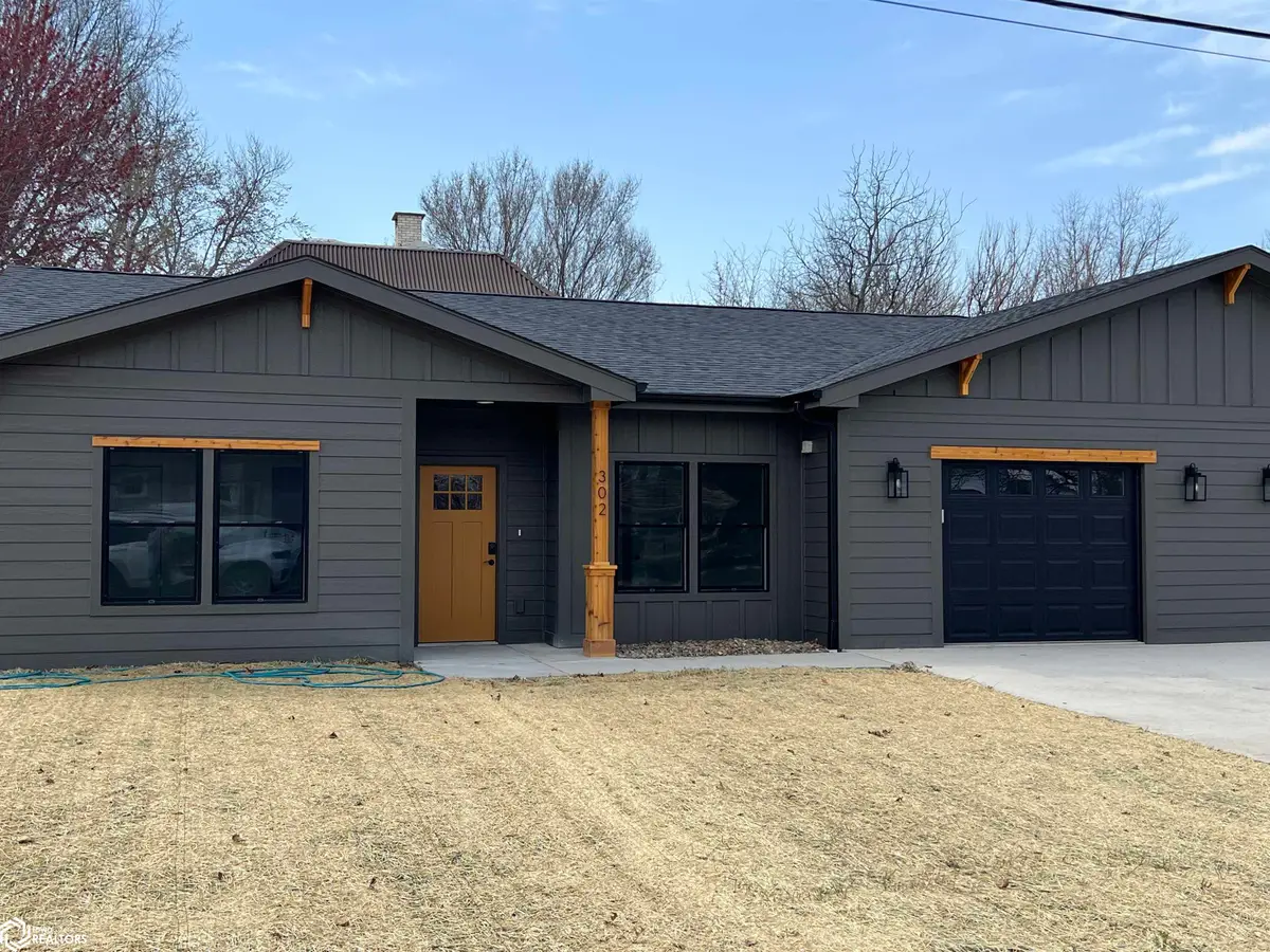 302 W Cherry Street, New Sharon, IA 50207 - Image #1