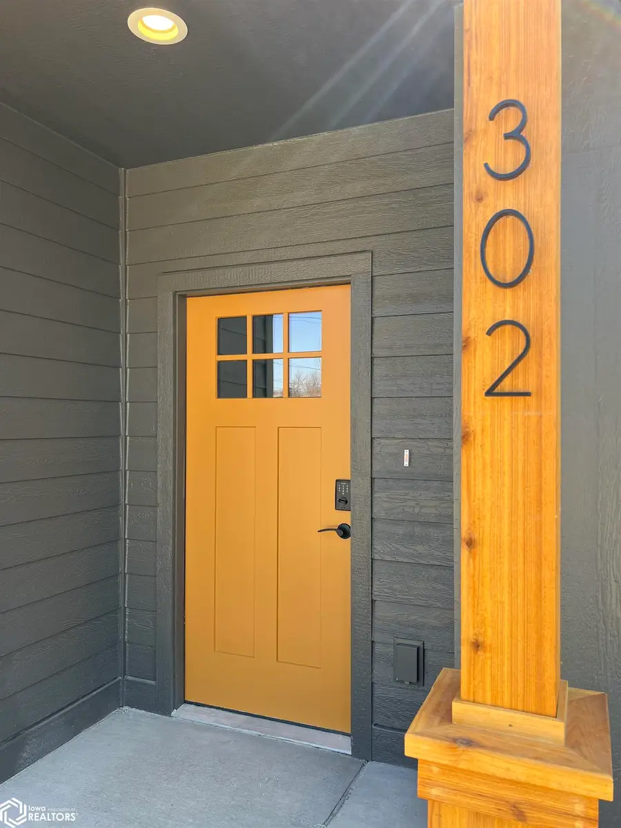 302 W Cherry Street, New Sharon, IA 50207 - Image #3