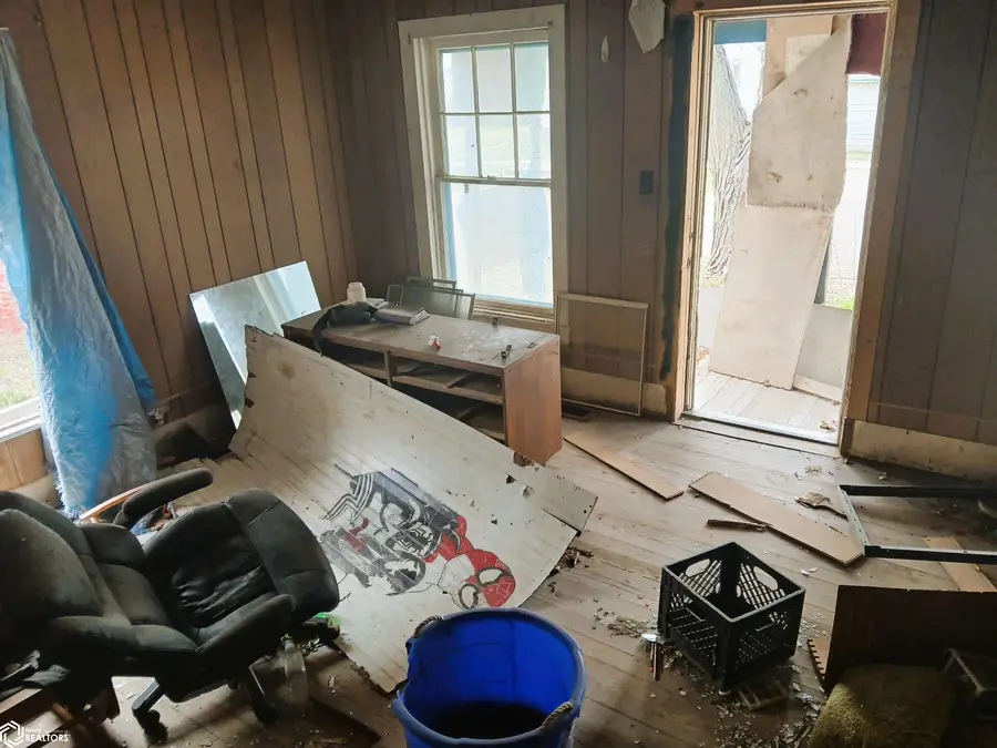 208 Texas Street, Bonaparte, IA 52620 - Image #3