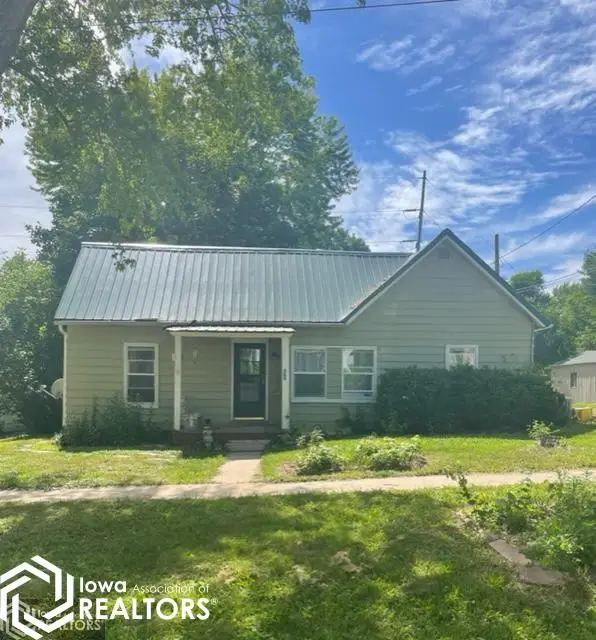 502 N C Street, Fairfield, IA 52556-2312 - Image #2