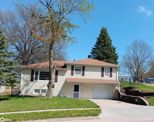 1220 N 3rd Street, Oskaloosa, IA 52577