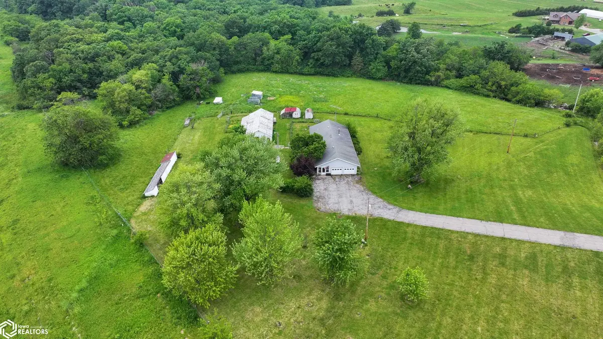 2286 Glasgow Road, Fairfield, IA 52556 - Image #1