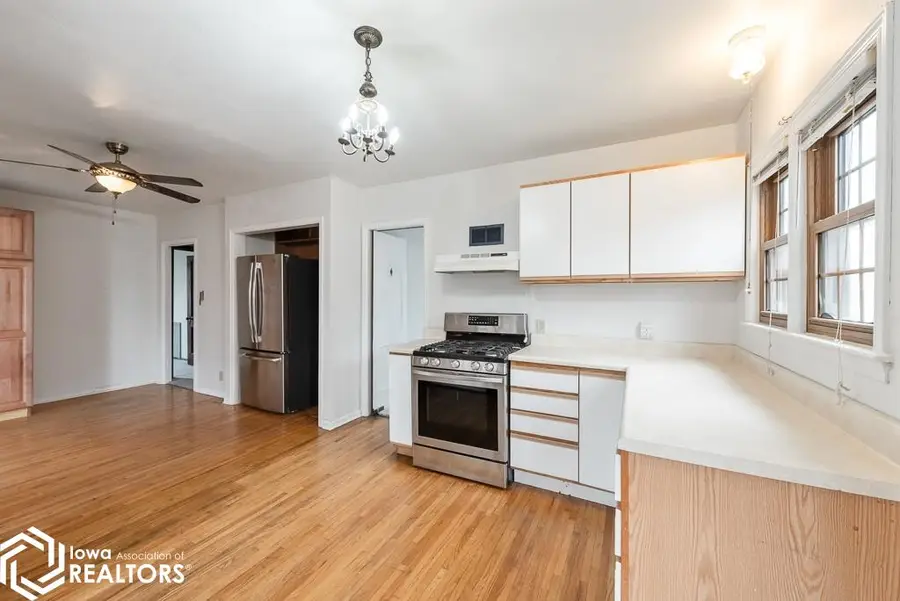 160 E Alta Vista Avenue, Ottumwa, IA 52501 - Image #2