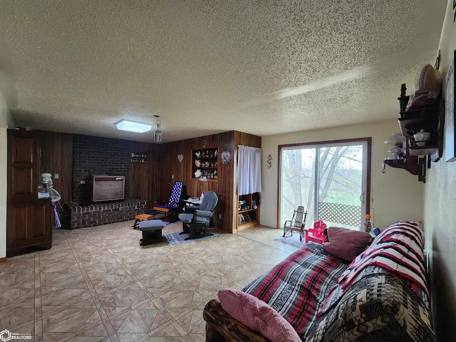 3066 Davis Road, Seymour, IA 52590 - Image #3