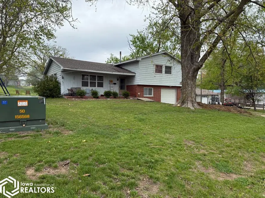 315 E Franklin Street, Centerville, IA 52544 - Image #2